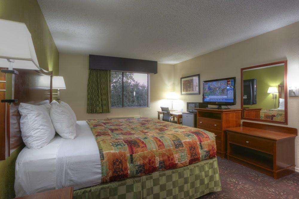 אוסטין Orangewood Inn And Suites Midtown מראה חיצוני תמונה